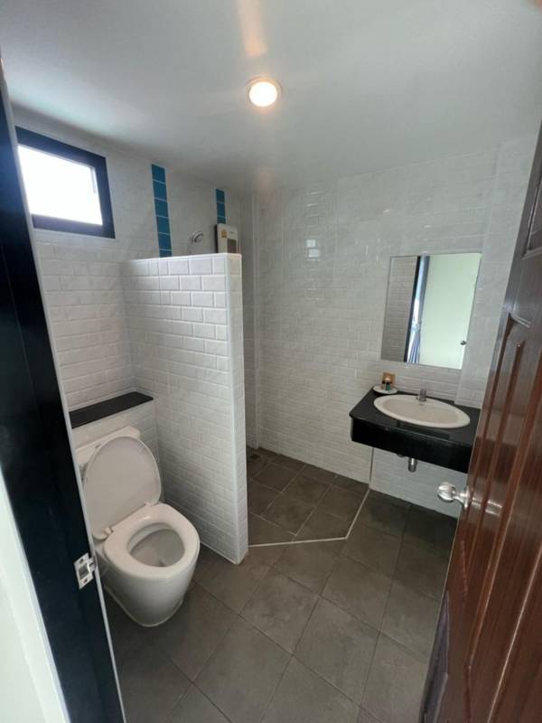 The hub suratthani hotel