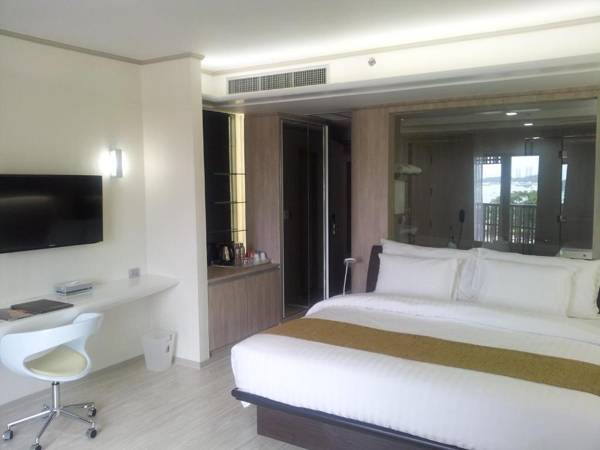 Workspace - Pattaya Discovery Beach Hotel - SHA Extra Plus