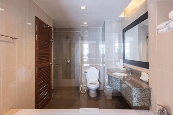 Hotel J Pattaya - SHA Extra Plus