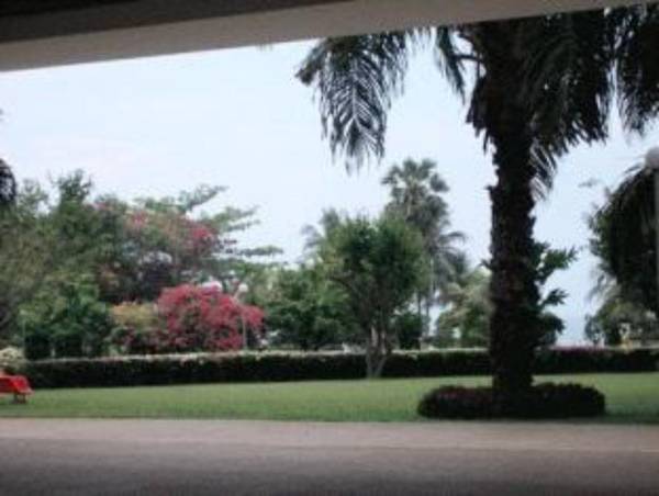 Room at Sunshine Beach Condo