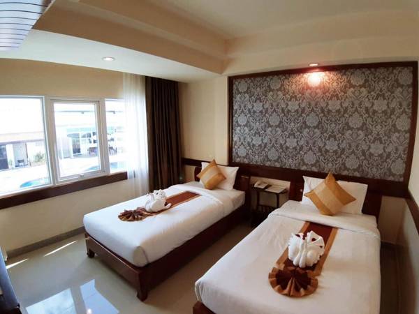 Boutique City And Bravo Hotel Pattaya - Book Rooms 24 7