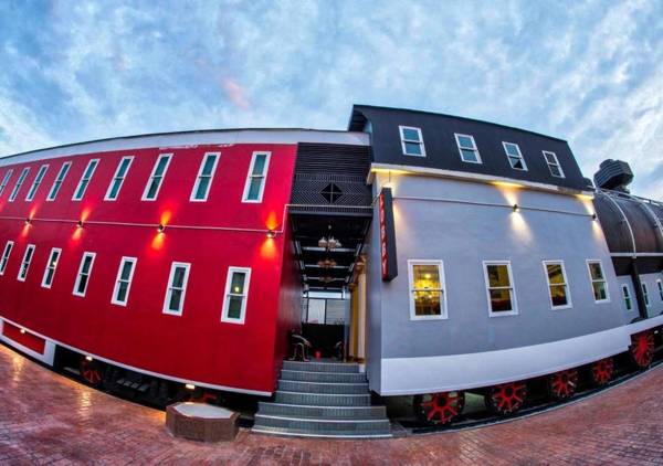 The Train Resort - Sauna & Spa