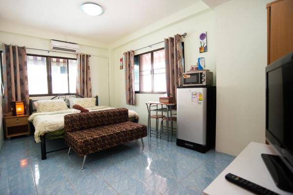 Pattaya Holiday Lodge.