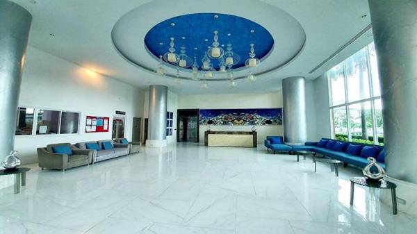 Atlantis Condo by Sompong