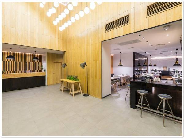 Sea Me Spring Tree Hotel (SHA Extra Plus)