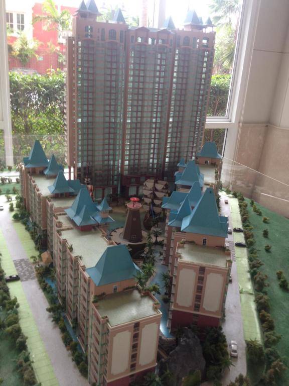 Grande Caribbean Resort 17th floor by Bell-Turner