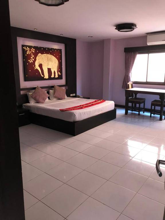 ZIP Lounge & Apartments