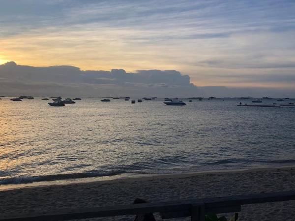 Achawalai Residence Village By Song