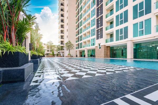 City Garden Tower Luxurious Condominium In The Center Of Pattaya