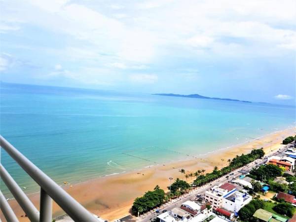 View Talay 8 Large studio apartment with sea view Pattaya