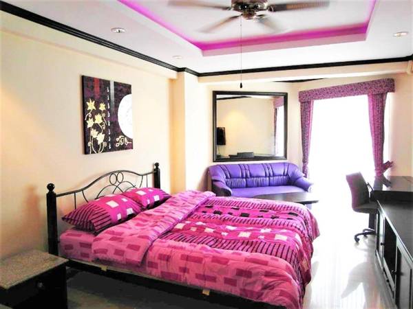 Beach condo Jomtien Pattaya great location