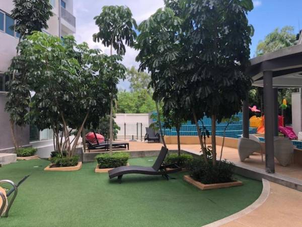 Laguna beach 1A with swimming pool views Pattaya