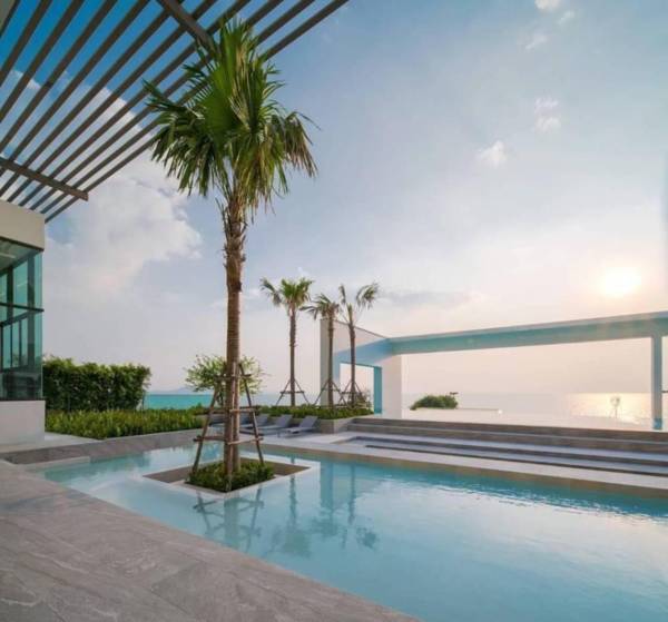 Beachfront Jomtien -Pattaya Smile