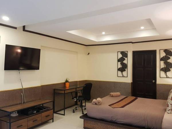 Workspace - A7: Very Nice garden aptt few steps to the pool