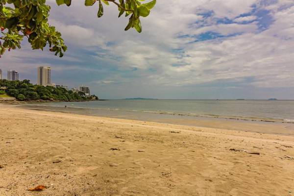 Bright 2 bedrooms private pool villa