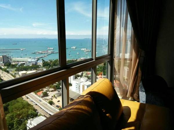 Two Bedrooms 31st Floor 100 Pattaya Bay Seaview