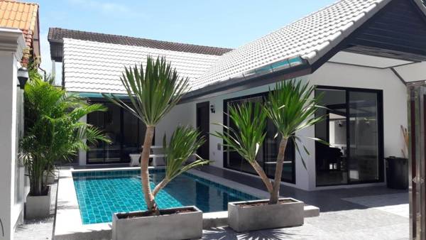 Pool Villa Pattaya - Walking Street C8