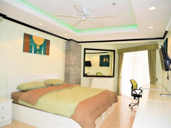 Jomtien beach condominium A2 with stylish European style kitchen