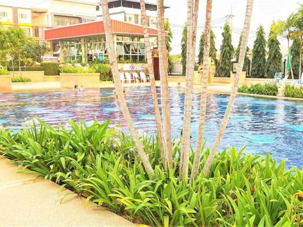Jacuzzi beach front apartment with Sea view Jomtien beach condo S1