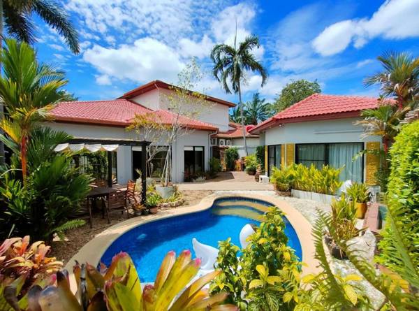 LUXURIOUS VIEW TALAY VILLA - PATTAYA HOLIDAY HOUSE