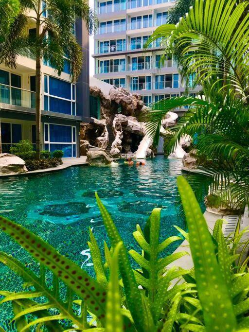 Centara Avenue Residence