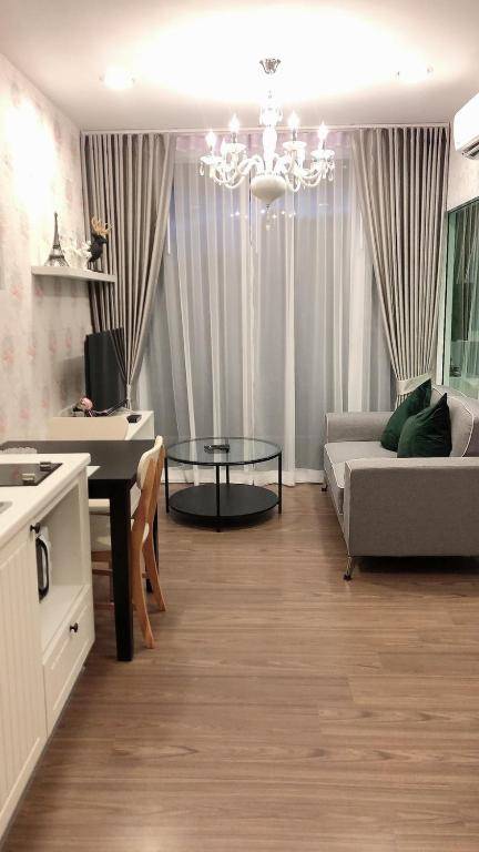 The courtyard khaoyai by Tom