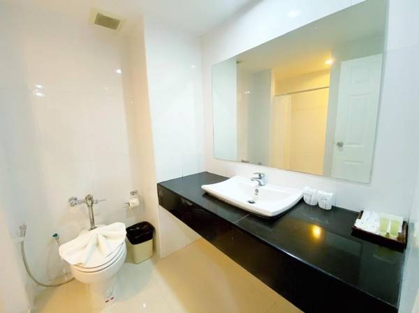 James Mandarin Khaoyai