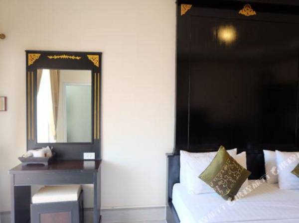 JRD Grand Place Hotel