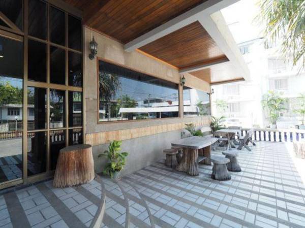 Pachara Hotel and Restaurant