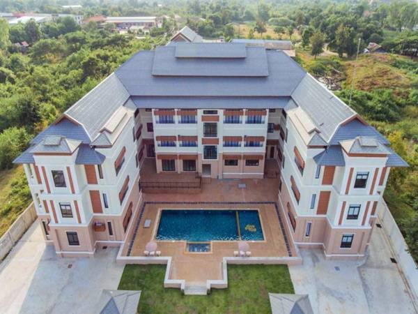 S-Tawan Hotel & Convention