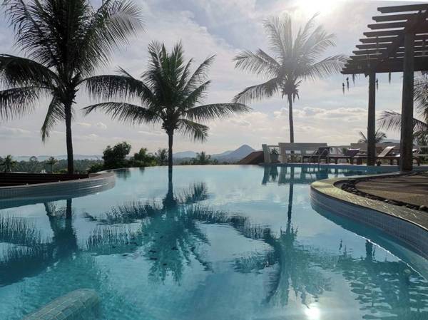 Grand Hill Residence