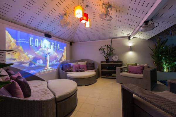 Luxury villa Baylis in a full service resort with beachclub