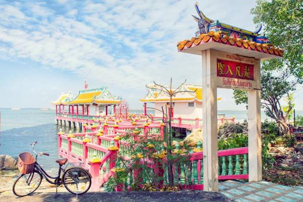 Kroque Boutique & Bistro