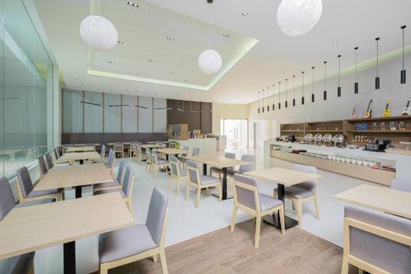 Somerset Harbourview Sri Racha - SHA Extra Plus