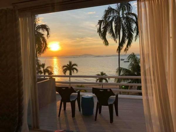 Marinos Beach House มารินอส บีชเฮ้าส์