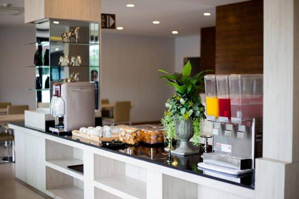 Horsehill Hotel Sriracha