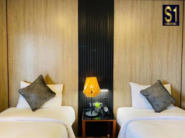 S1 City Hotel