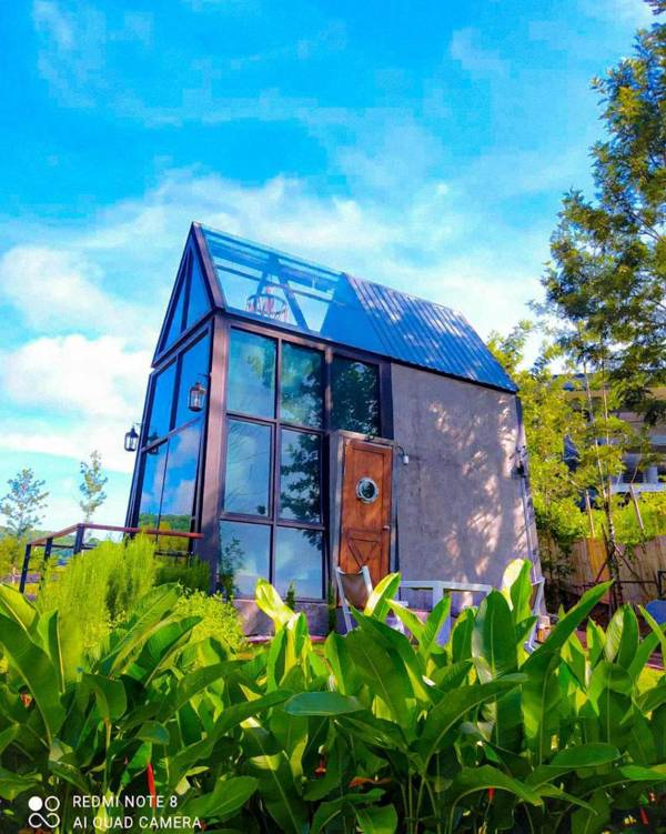 Kondee Cino Cafe and Glamping