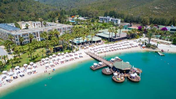 Crystal Green Bay Resort & Spa - Ultimate All Inclusive