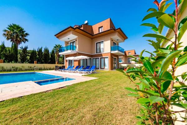 Seven 6 - 3 Bedroom- Brand New Holiday Villa in Hisarönü