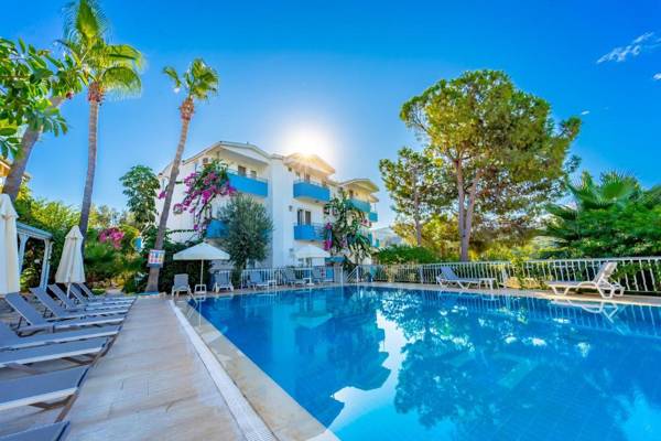 Golden Lighthouse Hotel