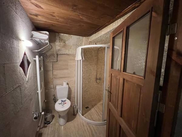 El Puente Cave Hotel