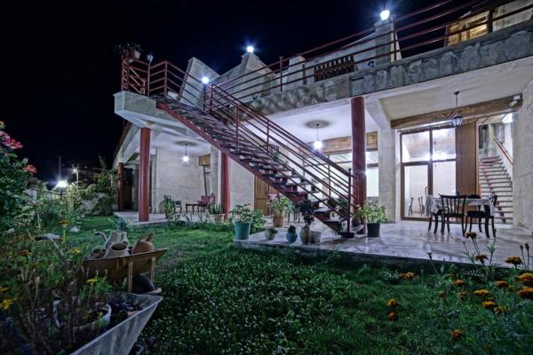 Osiana Hotel