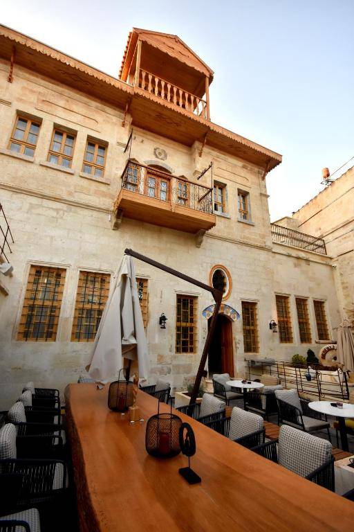 SEDİRLİ KONAK HOTEL