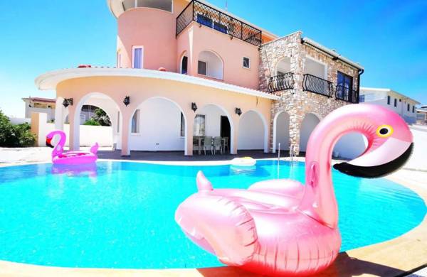 Stunning Villa with Private Pool in Antalya