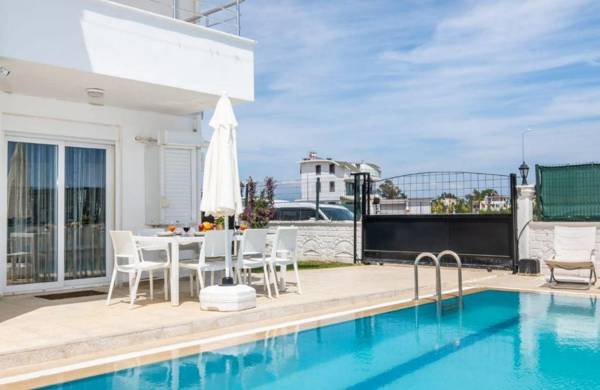 Dazzling Villa with Private Pool in Antalya