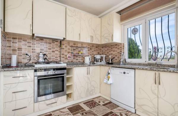 Dazzling Villa with Private Pool in Antalya