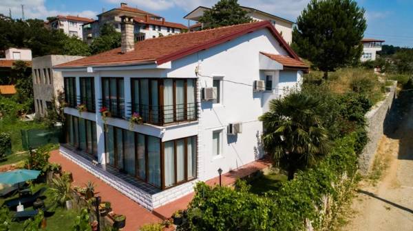 Sapanca Villa Suite Boutique Hotel