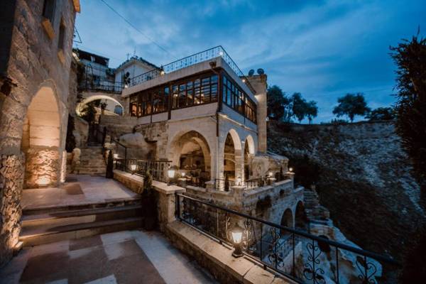 Splendid Cave Hotel