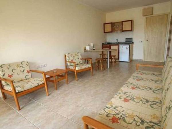 Sun City Apartments & Hotel